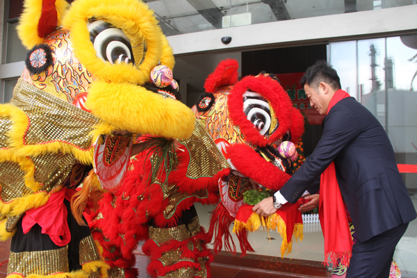 千秋偉業(yè)添錦繡 萬里鵬程展宏圖 —— 常青樹舞獅獻瑞賀新春，歡天喜地迎開工！